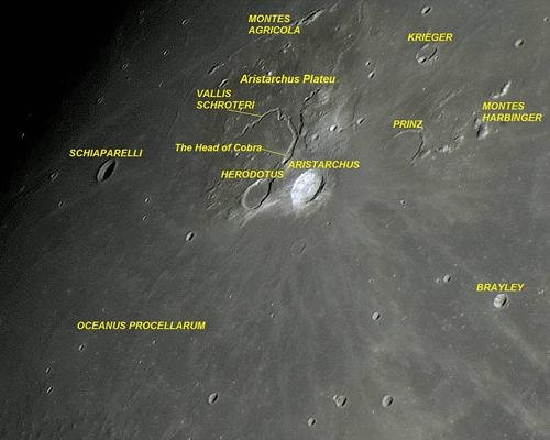 Cratera Aristarchus, o platô de Aristarchus e o grande Vallis Schröteri