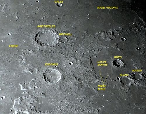 O belo par de crateras ARISTOTELES e EUDOXUS